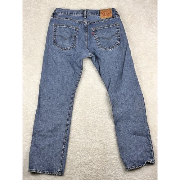 Levi's Mens 501 32x30 Original Straight Fit Jeans Med Wash Waterless Button Fly - Picture 2 of 7